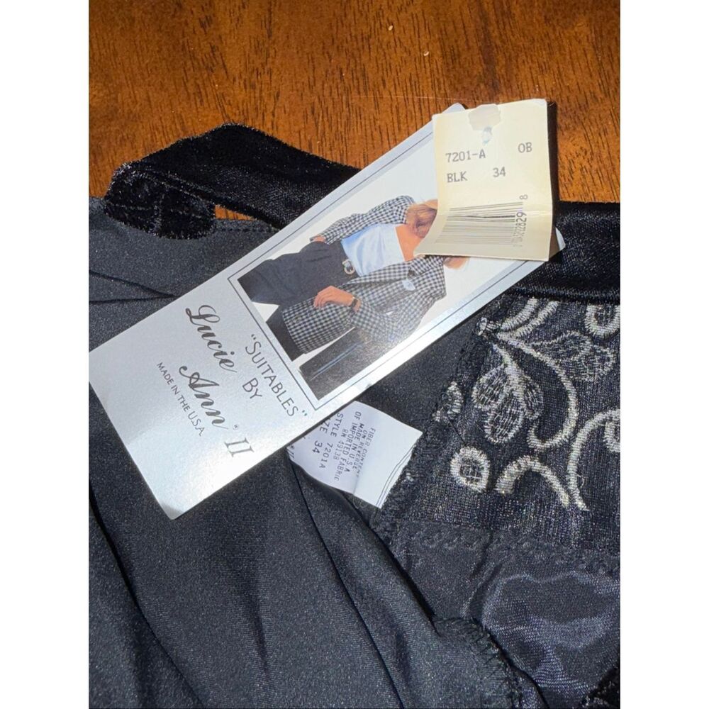 Vintage Lucie Ann II Black Velvet Gold Embroidered Tank Top NWT Size 34 Made in‎ - Picture 11 of 13